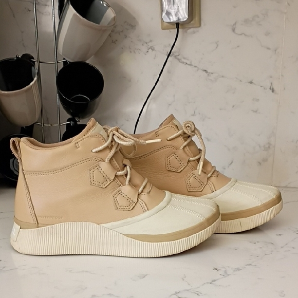 Sorel Shoes - SOREL OUT N ABOUT 1V CLASSIC W.PROOF BOOTS FOR WOMEN